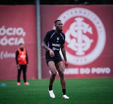 Imagem - Tchamba comemora retorno ao Remo e mira pontos contra o Fluminense no Maracanã
