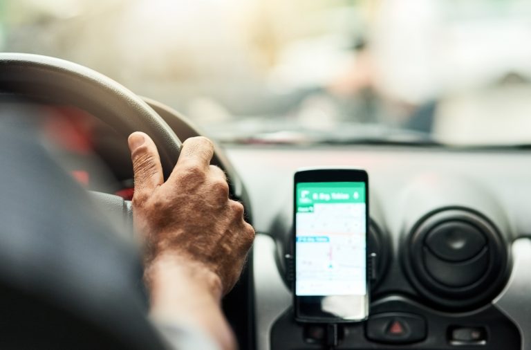 Motoristas de app e taxistas poderão financiar veículos de até R$ 200 mil pelo Move Brasil

