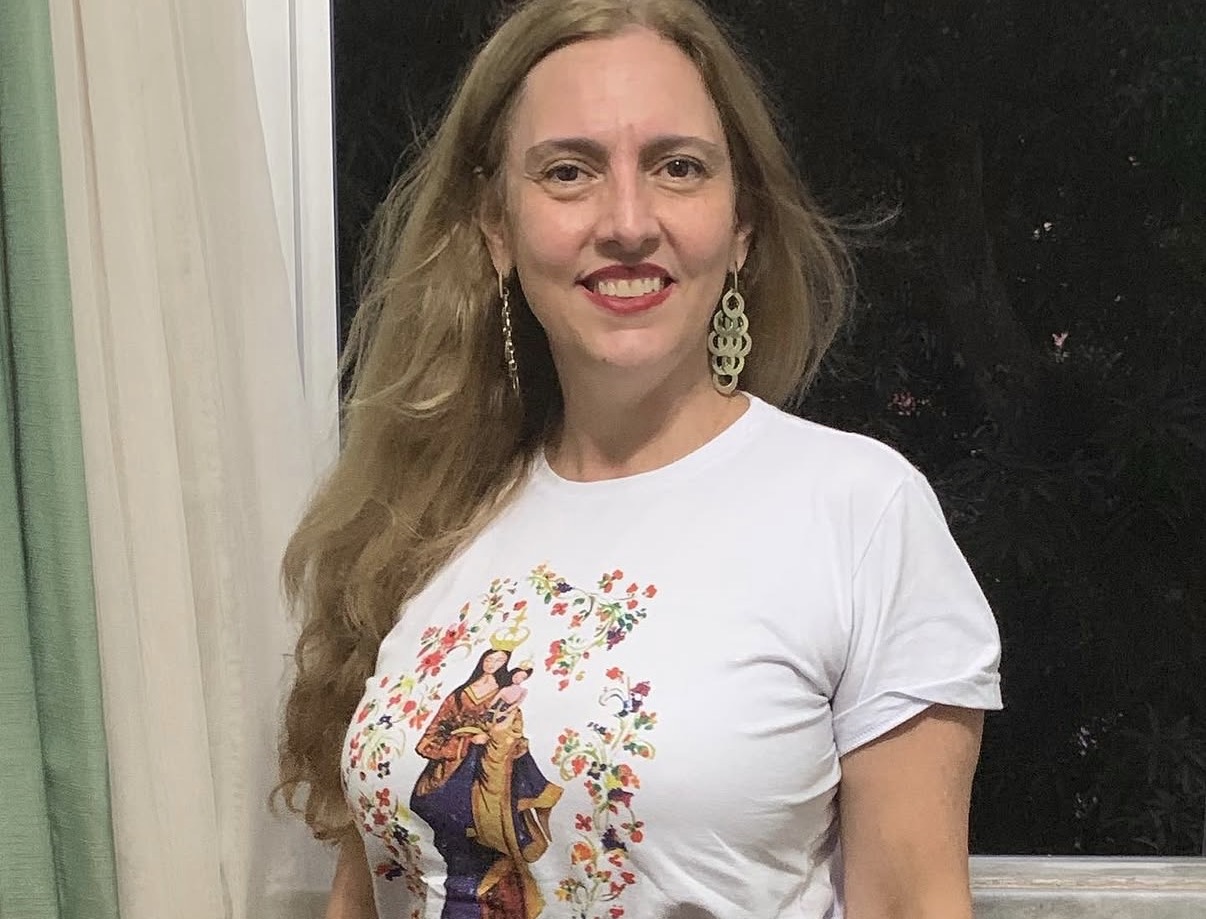 Alessandra Bastiani irá ministrar a primeira edição da oficina artesanal, amanhã, promovida pelo Instituto APB