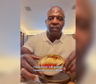 Imagem - Terry Crews prova açaí e brinca: 'Açaí de verdade'
