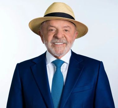 Imagem - MPE libera foto de Lula com chapéu na eleição