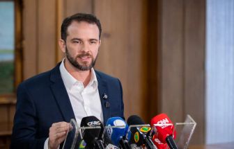 Governo anuncia salário mínimo de R$ 1.741 para 2027