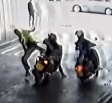 Imagem - Brasileiro dá 'voadora' em ladrão e impede roubo de moto em Londres