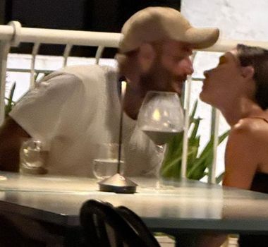 Imagem - David e Victoria Beckham são flagrados em clima de romance durante férias na Itália