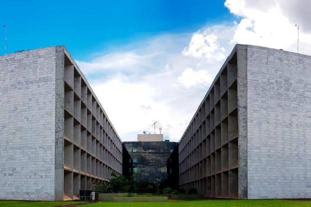 Dívida Pública Federal (DPF) registrou uma alta de 0,22% em julho de 2026 na comparação com o mês anterior, atingindo a marca de R$ 9,28 trilhões. 