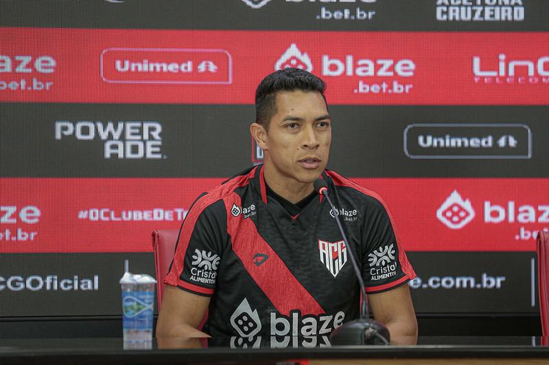 Volante Igor Henrique, do Atlético-GO -