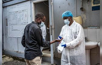 Uganda é declarado livre do ebola após 42 dias sem novos casos