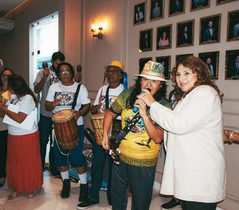 Imagem - Vereadora de Belém homenageia artistas, bois e pássaros