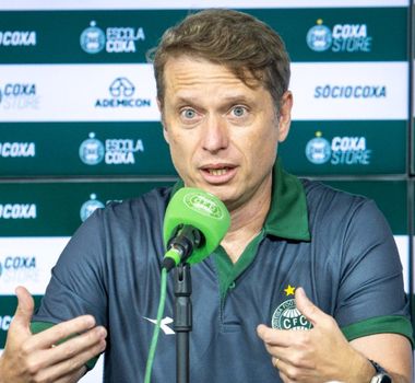 Imagem - Técnico do Coritiba está suspenso e não comanda o time contra o Remo no Mangueirão