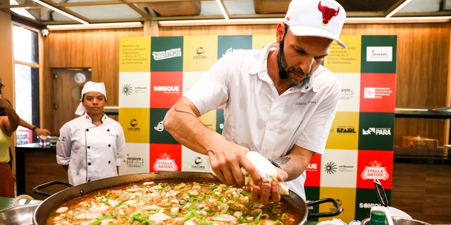 Festival Amazônico de Gastronomia reúne chefs, música e atrações gratuitas em Belém