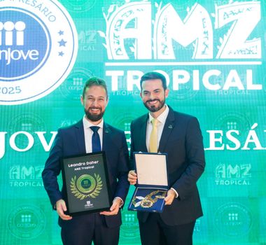Imagem - Leandro Daher recebe o Prêmio Jovem Empresário do Ano em noite marcada por homenagens e celebração