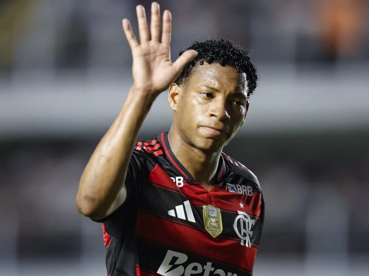 Atacante equatoriano está de saída do Mengão - 
