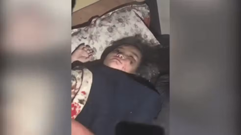 Imagem - Menina de 6 anos é resgatada após ficar 60 horas soterrada no Nepal