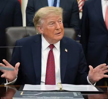 Imagem - Trump sugere chamar Estreito de Ormuz de “Estreito de Trump”