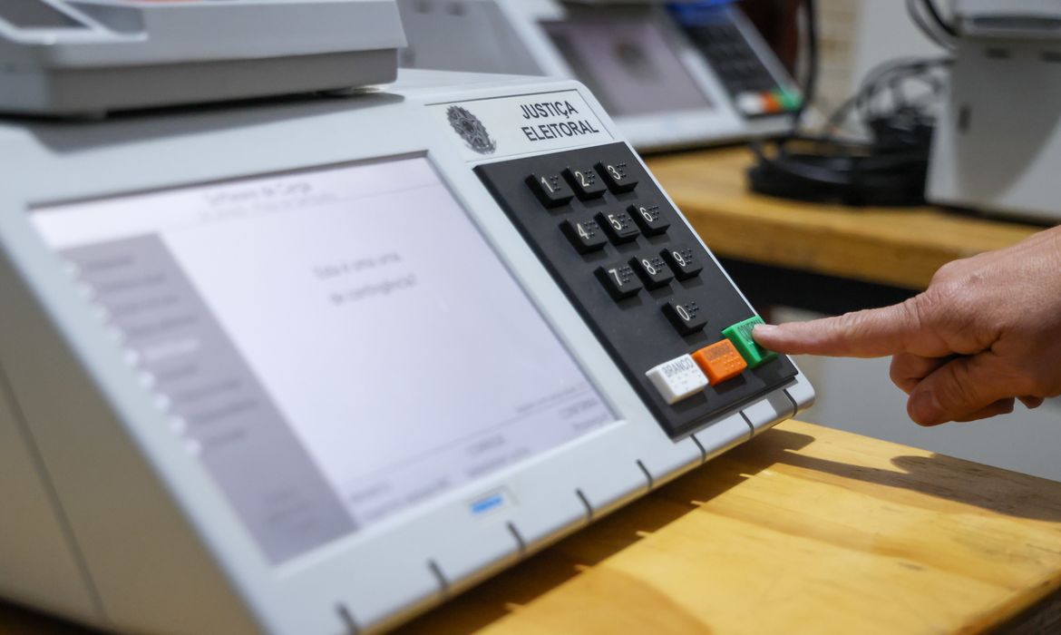 Imagem - TSE aprova registros de seis candidatos à Presidência da República