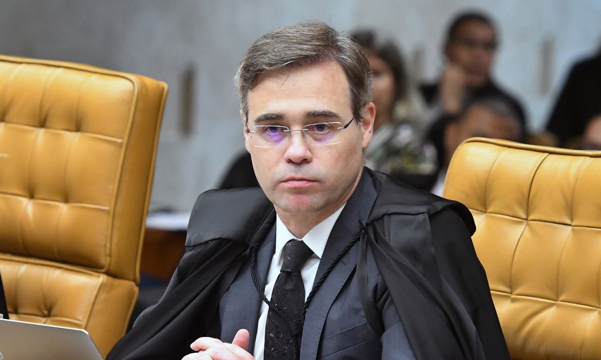 Ministro André Mendonça se manifesta após vir à tona reunião com ex-presidente do Banco Master