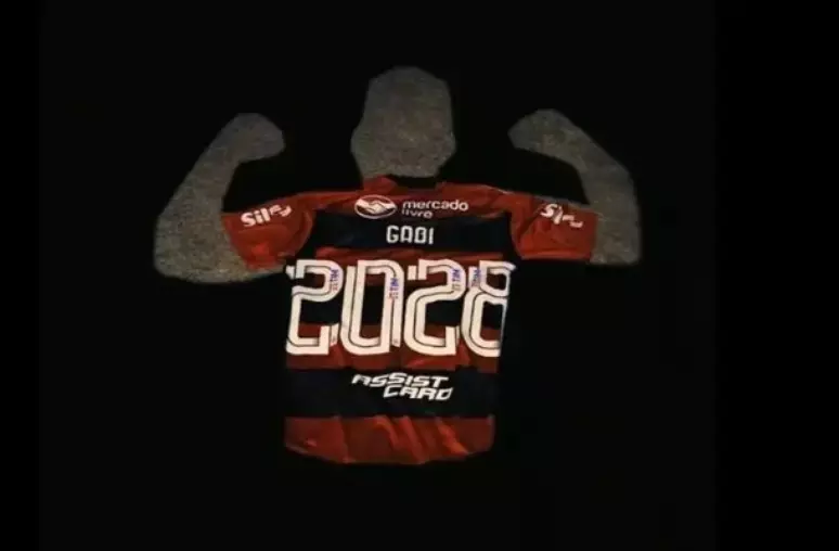 Vídeo com camisa comemorativa foi gravado com autorização do Flamengo, mas renovação não foi pra frente -