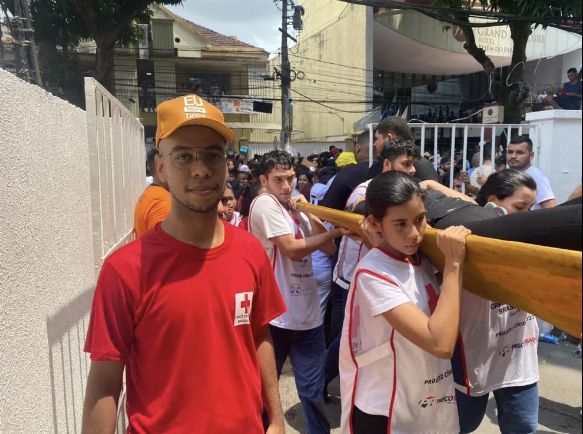 Círio de Nazaré: voluntários da Cruz Vermelha -