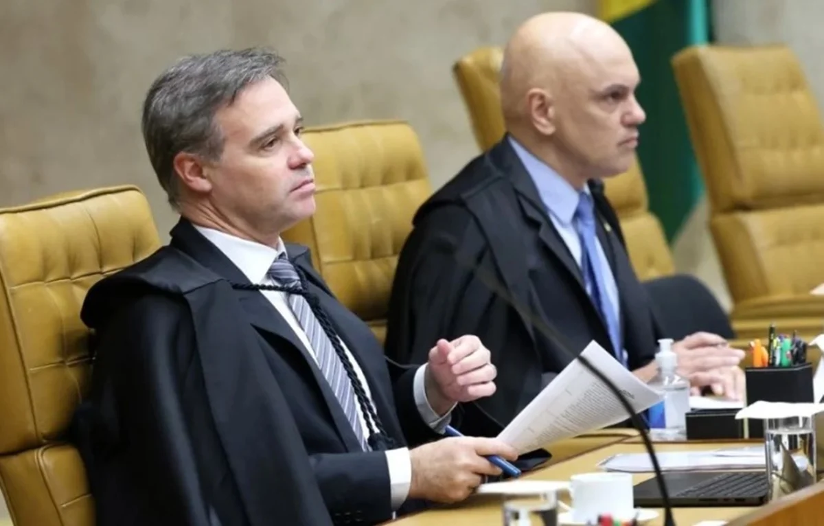 Jornais e agências estrangeiras destacaram o conflito entre Alexandre de Moraes e André Mendonça e as suspeitas envolvendo o caso Banco Master.