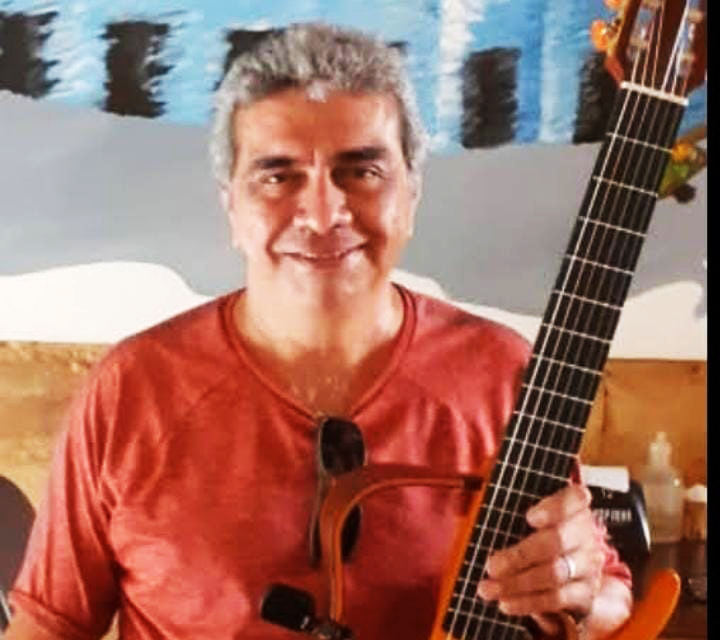 Músico Alexandre Souza, em defesa do "Boêmios"