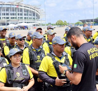 Imagem - PF autua clube e empresa de segurança por falhas antes de partida no Mangueirão, em Belém