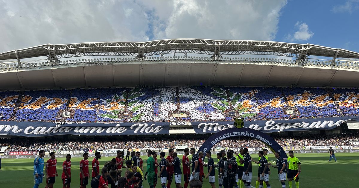Mosaico da torcida do Remo, durante o jogo contra o Flamengo -