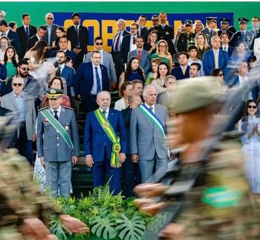 Imagem - Lula participa de 7 de setembro com Fachin, Alcolumbre e Motta
