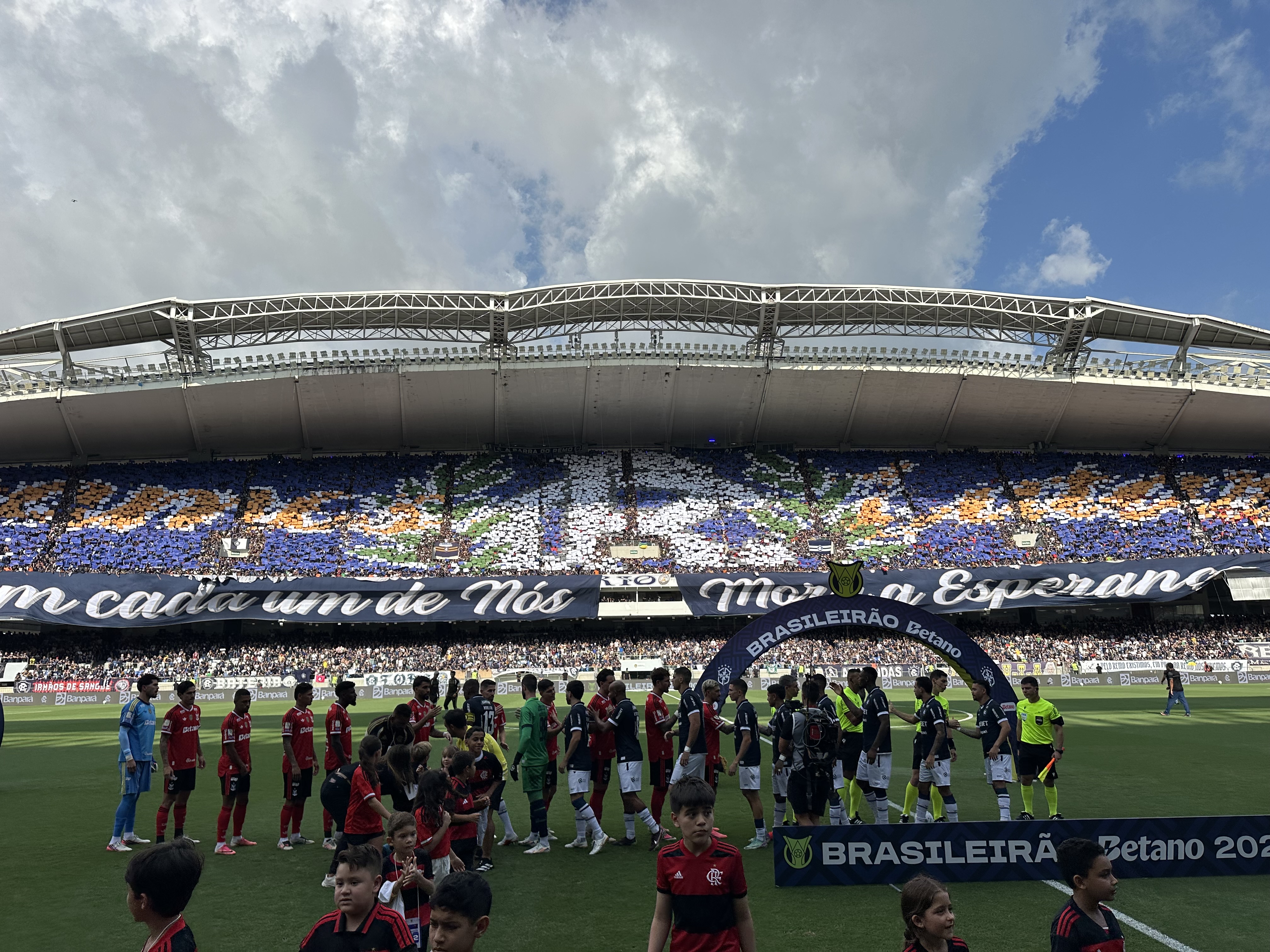 Mosaico da torcida do Remo, durante o jogo contra o Flamengo -
