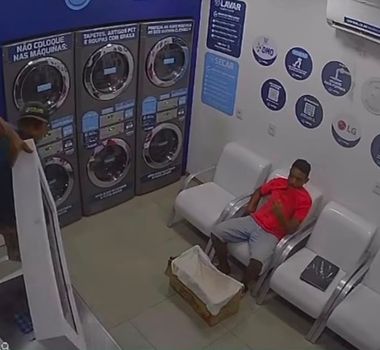 Imagem - Dupla invade lavanderia e rouba televisão na Cidade Nova 6, em Ananindeua