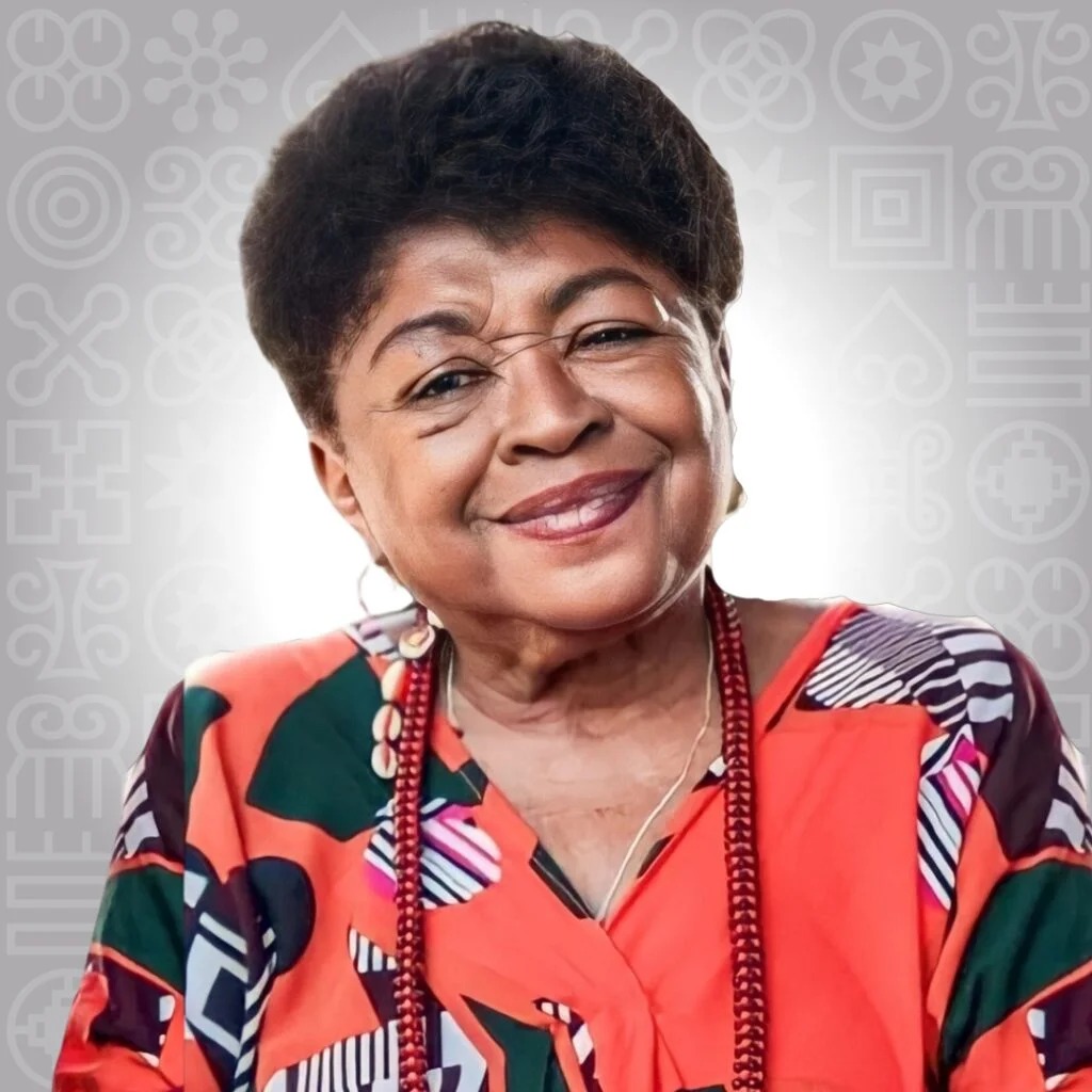 (Professora, escritora, atriz, diretora de teatro e militante do movimento negro, Zélia Amador de Deus.) 