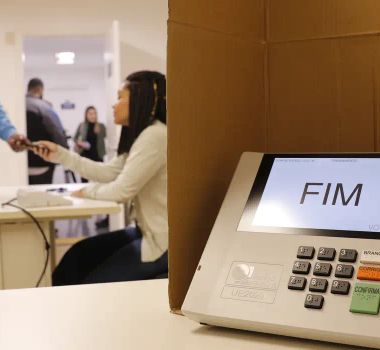 Imagem - Jovem de 16 anos cria plataforma digital para simplificar a política e orientar novos eleitores nas urnas