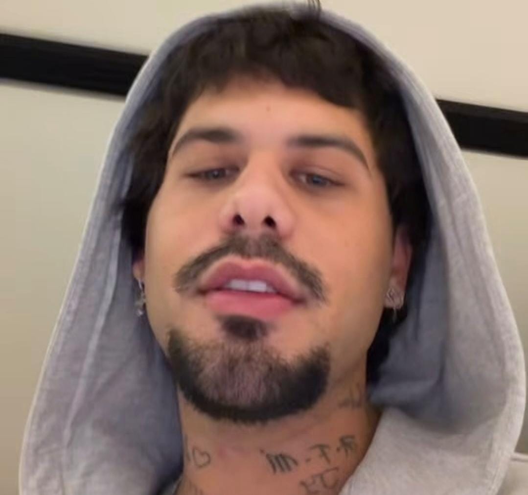 (Cantor Zé Felipe)