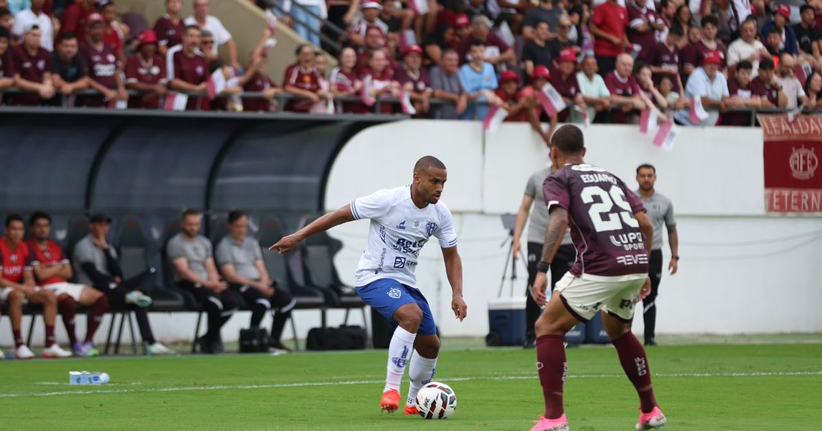 Ferroviária segura pressão do Paysandu, vence por 1 a 0 e complica a vida do Papão no quadrangular