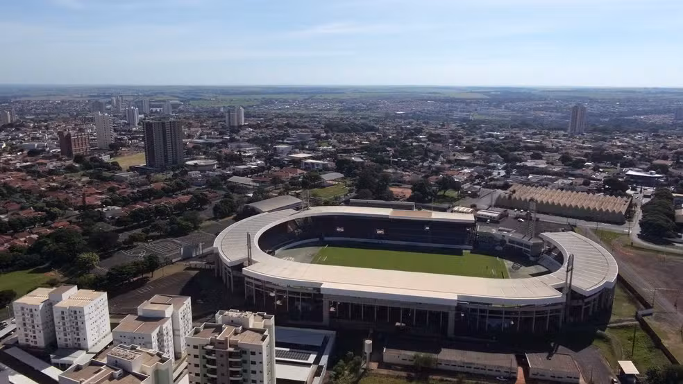 Em busca de reabilitação na Série C, Paysandu visita a Ferroviária
