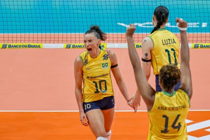 Meninas fecharam campanha invicta no Sul-americano com título - 