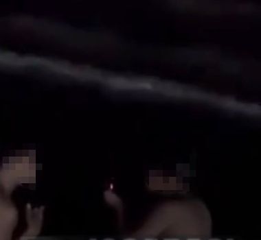 Imagem - Crianças são flagradas fumando na praia de Outeiro, em Belém