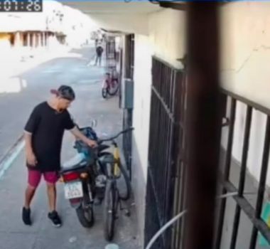 Imagem - Homem furta bicicleta dentro de um residencial em Belém