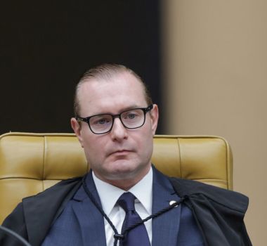 Imagem - Zanin determina e PF entrega dados do celular de Vorcaro para o STF