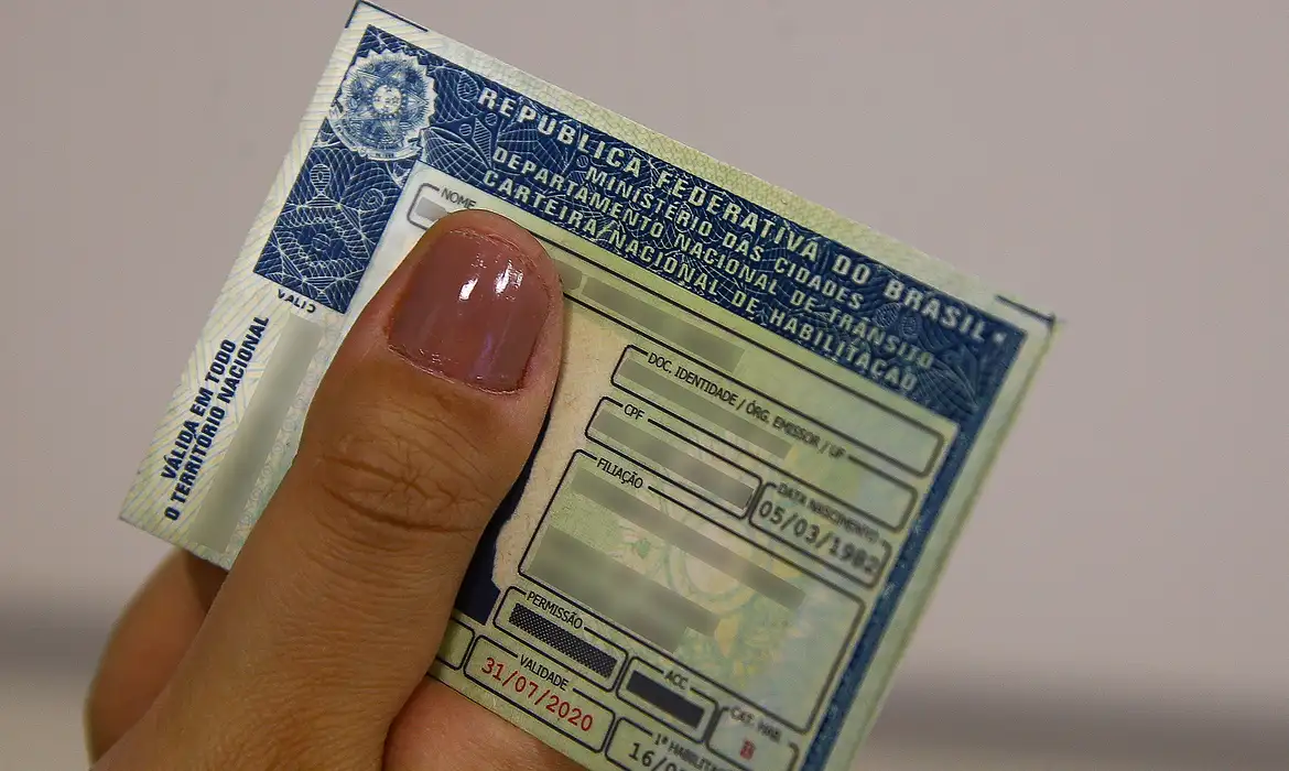 Dados mostram aumento na procura pela habilitação e maior adesão ao modelo com instrutores autônomos nos estados nortistas.  