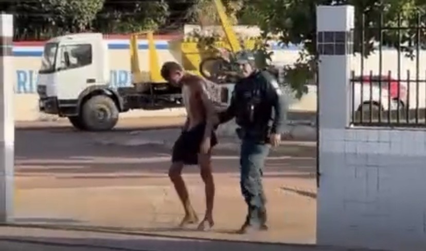 Suspeito de 23 anos foi localizado pela Polícia Militar e levado para a Delegacia de Polícia Civil