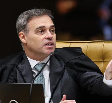 Imagem - Mendonça acompanha Fachin e vota por julgamento separado de Moraes