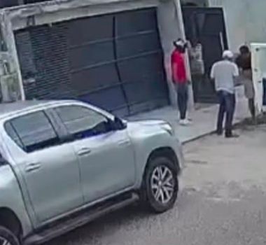 Imagem - Suspeitos anunciaram o assalto e fugiram levando os pertences da vítima