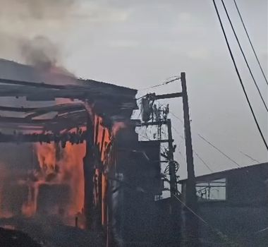 Imagem - Incêndio destrói casa no Guamá, em Belém