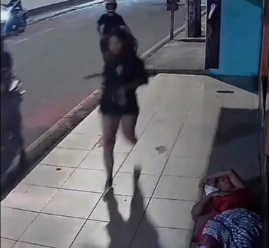 Imagem - Vídeo: jovem é assaltada por grupo de motociclistas no Castanheira, em Belém