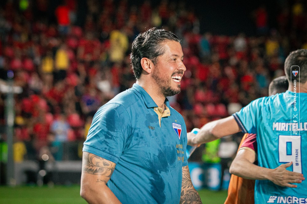 Imagem - Remo inicia contatos com Thiago Carpini para substituir Léo Condé