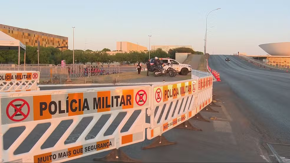 Imagem - Drone não identificado que sobrevoava o STF é abatido em Brasília