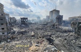 Israel ataca prédio residencial e mata cinco pessoas em Gaza