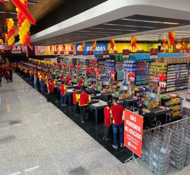 Imagem - Justiça condena rede de supermercados por escala de até 9 dias seguidos em Manaus
