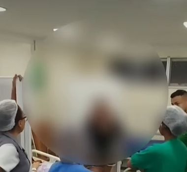 Imagem - Vídeo: Mulher é acusada de racismo após insultar enfermeira durante confusão em hospital de Belém