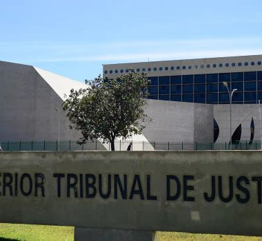 Imagem - STJ suspende processos sobre aluguel de curta temporada em condomínios
